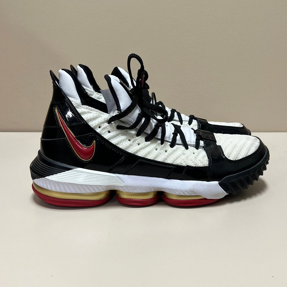 Like New Nike LeBron XVI Remix Men's Size 11.5 White Black Red CD2451-101